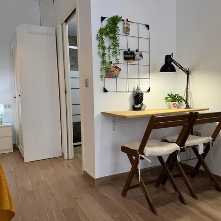 Loft Tulipanes Amarillos Junto A La Mezquita 아파트 *